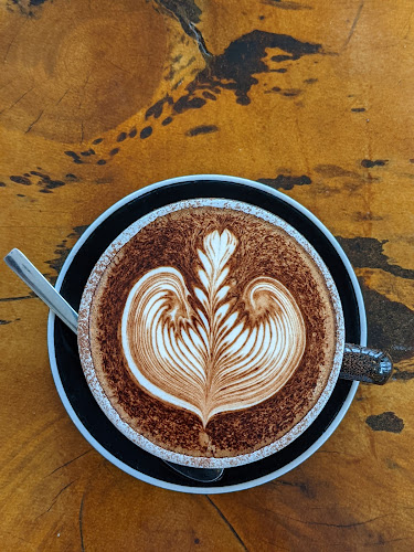 FULL MOON EATERY - Waimauku