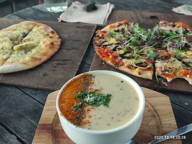 Opinii despre Lukes Kitchen în Kūaotunu - Hospitality and gastronomy