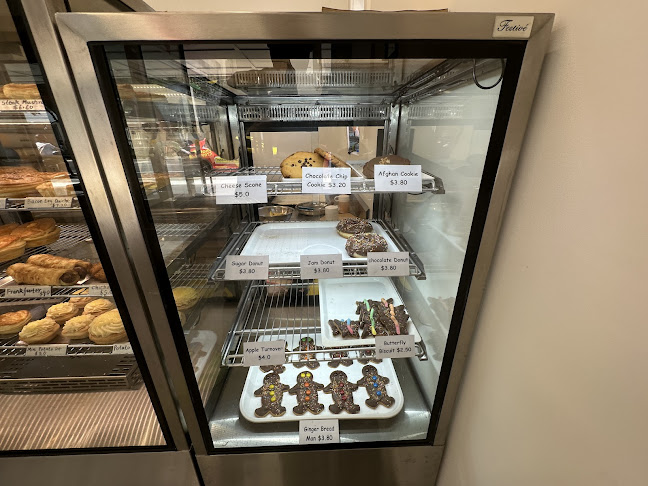 121B The Parade, Island Bay, Wellington 6023, New Zealand