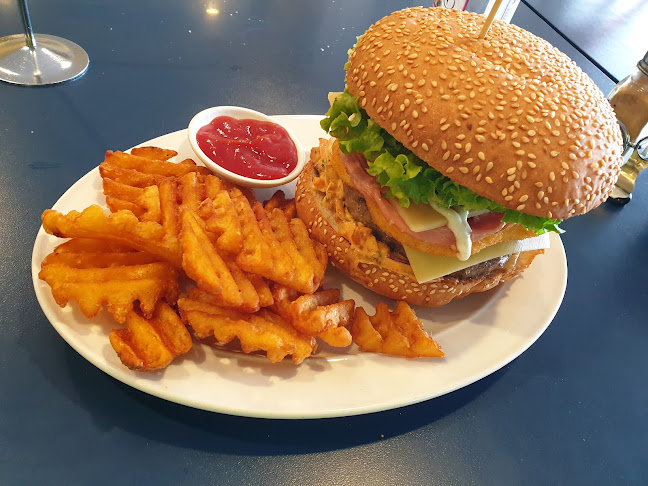 123 Gordon Road, Mosgiel 9024, New Zealand