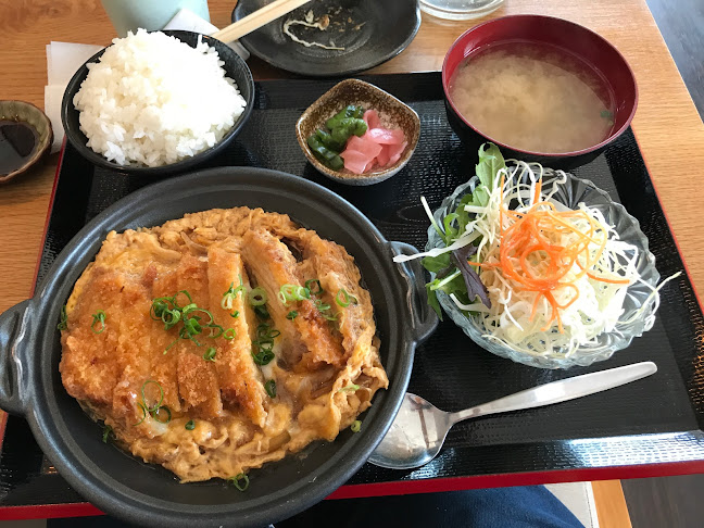 Tomi Japanese Restaurant Phone number