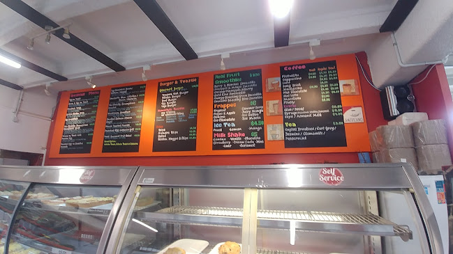 Roselands Cafe & Bakery