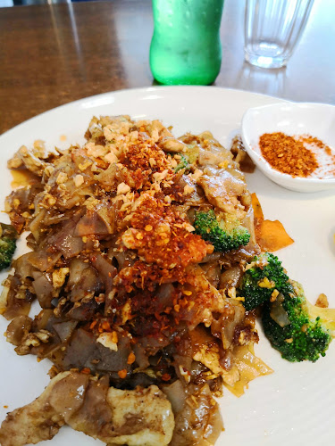 Nooms'Kitchen Open Times