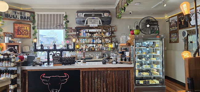 La Bull Cafe & Bar - Bulls
