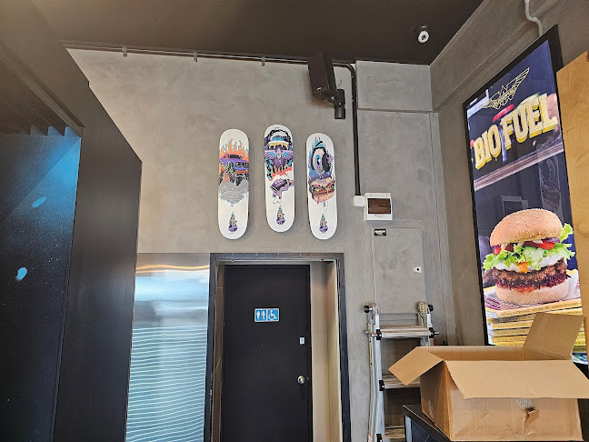 BurgerFuel Glenfield - Hospitality and gastronomy