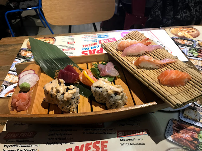 Comentarii opinii despre Hikari Sushi Bar - Awly Building