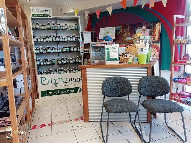 Reviews of Organics Out West in Auckland - Hospitality and gastronomy