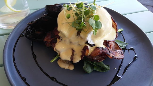 Comments and reviews of Fika With Me