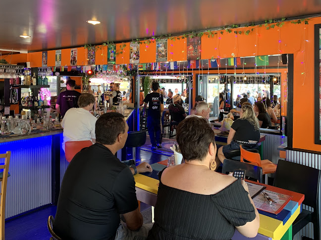 TIPSY OYSTER - Paihia