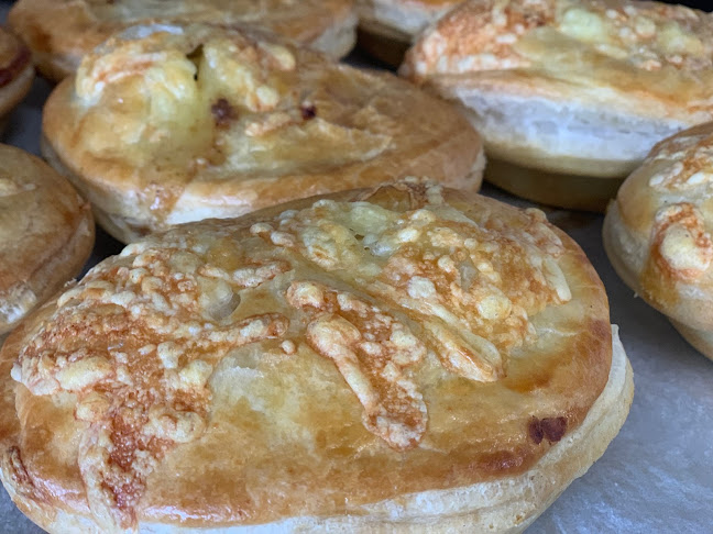 Willows Cafe & Golf Course - Glentunnel