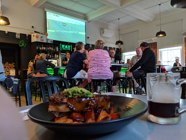 Fat Sally's Pub and Restaurant - Oamaru