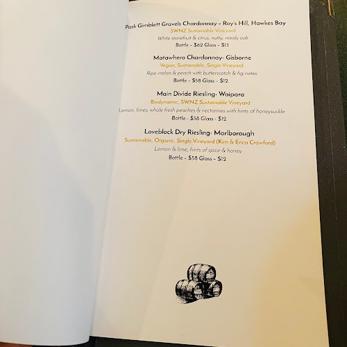 Opinii despre Careys Bay Historic Hotel în Dunedin - Hospitality and gastronomy