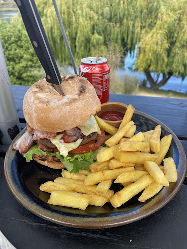 Opinii despre Pinot Junction -Lakeside Cafe în Cromwell - Hospitality and gastronomy