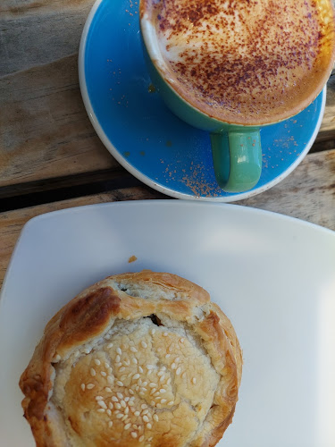 142 The Parade, Island Bay, Wellington 6021, New Zealand