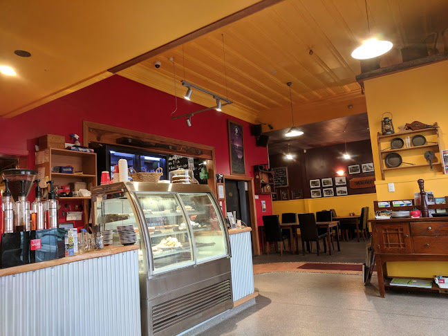 Opinii despre Denniston Dog Restaurant & Bar în Westport - Hospitality and gastronomy