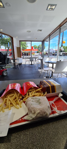 Opinii despre McDonald's Upper Hutt în Upper Hutt - Hospitality and gastronomy
