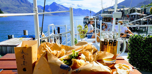 Perky's - Floating Bar Queenstown - Queenstown