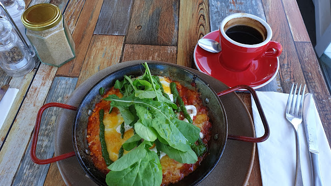 Pinot Junction -Lakeside Cafe - Hospitality and gastronomy