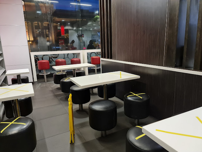 McDonald's Bunny St - Hospitality and gastronomy