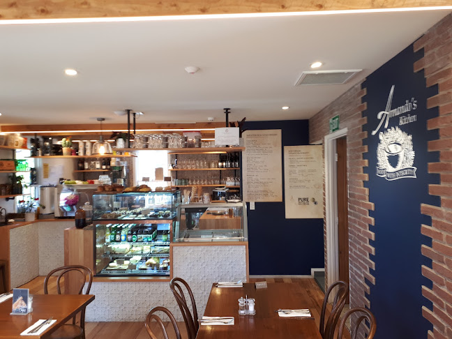 Pinot Junction -Lakeside Cafe - Hospitality and gastronomy