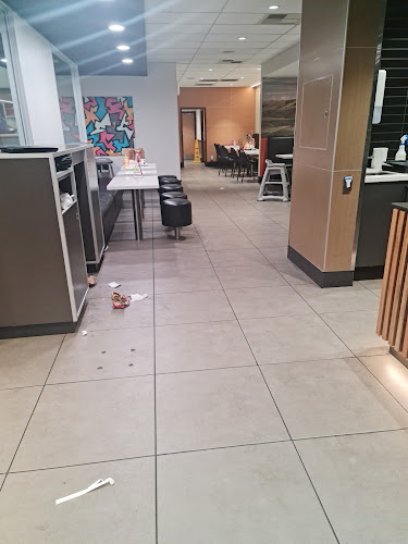 Comentarii opinii despre McDonald's 5 Cross Roads