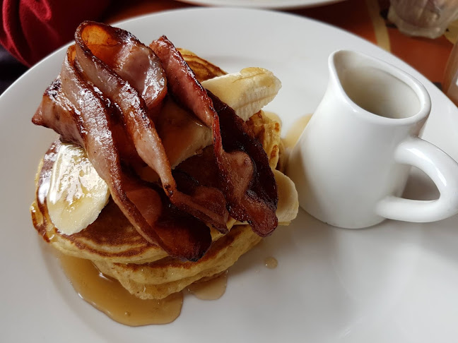 Maranui Cafe Phone number