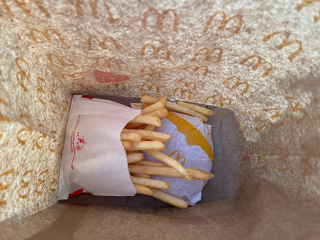 McDonald's Mangere - Hospitality and gastronomy