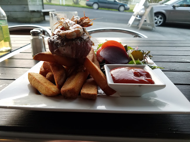 amybarmanager.wixsite.com