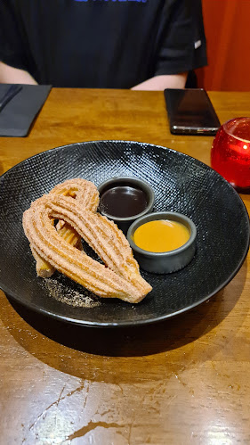 Comentarii opinii despre Momentos By The Lake Restaurant