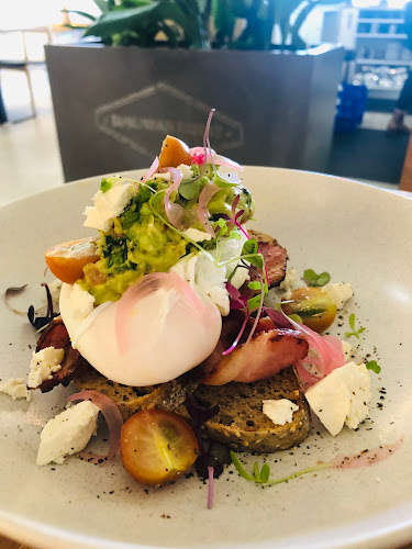 Comentarii opinii despre Suburban Eatery