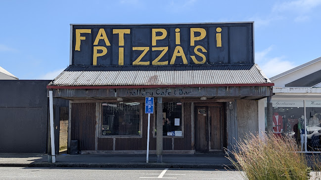 Fat Pipi Pizza - Hospitality and gastronomy