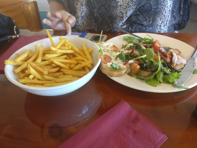 Kauri Cafe & Indian Eatery - Hospitality and gastronomy