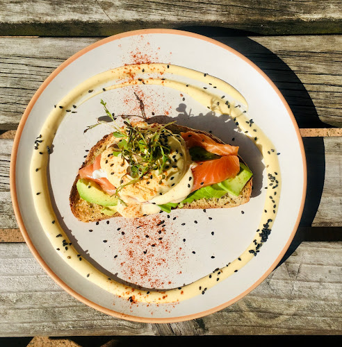 Comentarii opinii despre Two Fish Cafe