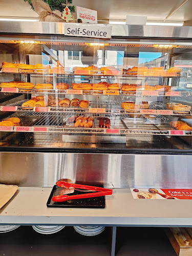 Picnix Bakery & Cafe