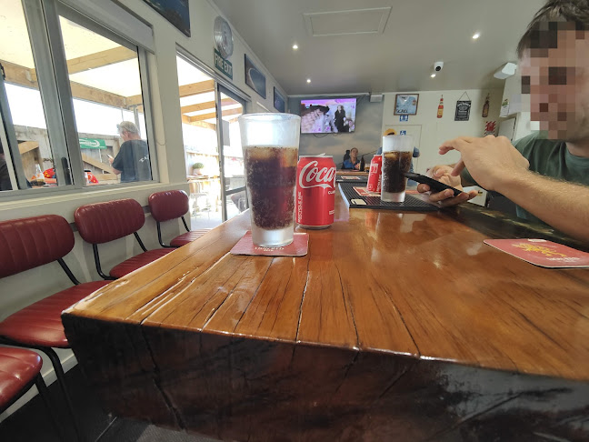 Comentarii opinii despre Tuatua Tavern