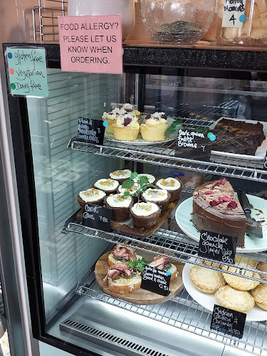 Lola Breakfast Bar And Cafe Phone number