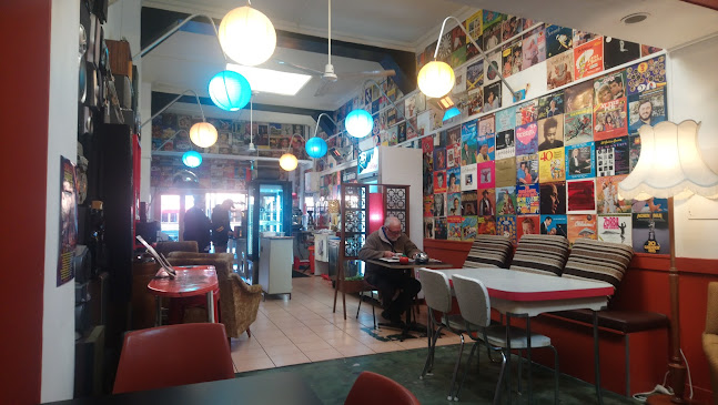 Comentarii opinii despre Uk-11 cafe & curry