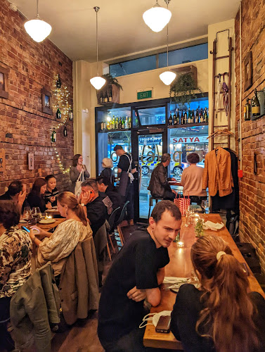 Comentarii opinii despre Apero Food and Wine