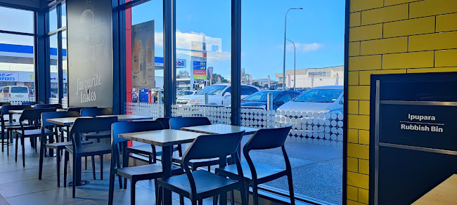 Opinii despre McDonald's Cavendish Drive în Auckland - Hospitality and gastronomy