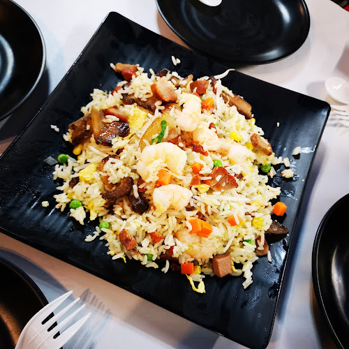 Oppies Restaurant & Takeaway Open Times