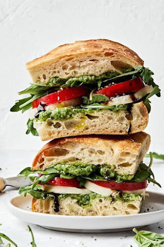 Comentarii opinii despre Cheltenham Milk Bar