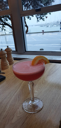 Opinii despre The Gintrap Restaurant & Bar în Napier - Hospitality and gastronomy