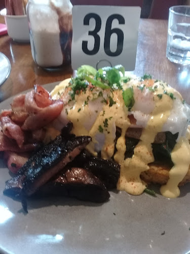 Reviews of The Broadway Tearooms & Bakery in Reefton - Hospitality and gastronomy