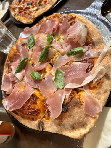 Mamma Rosa Pizzeria Rotorua (Wood-Fire) - Hospitality and gastronomy