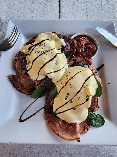 The Beach House Cafe - Hospitality and gastronomy