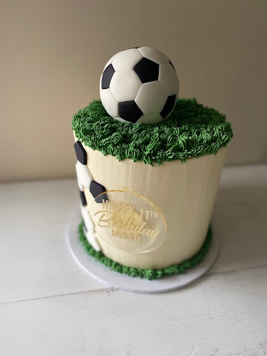 Comentarii opinii despre Deluxe Cakes