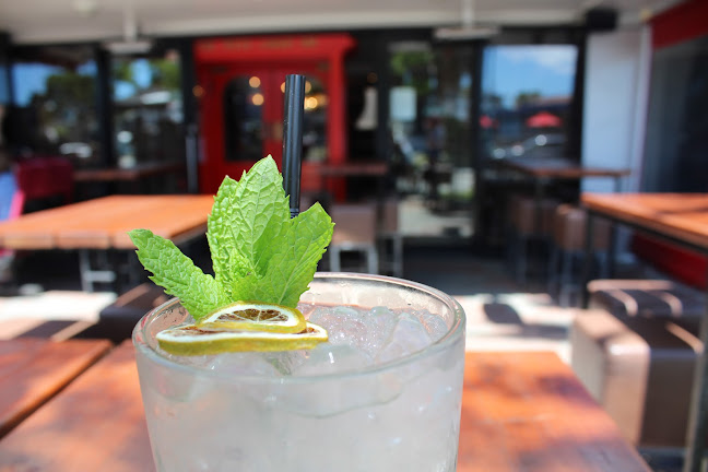 Comentarii opinii despre Vaudeville Bar