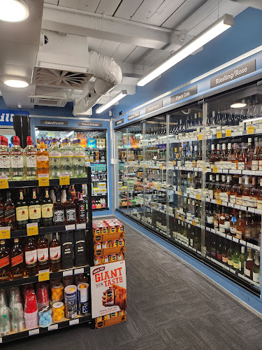 Reviews of Super Liquor Shotover in Queenstown - Hospitality and gastronomy