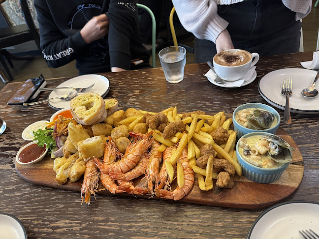 Comentarii opinii despre Super Casual Bar & Eatery