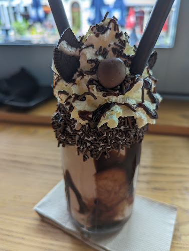 Comments and reviews of Burger Culture